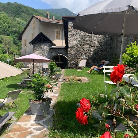 Au Cheval Blanc - Appartements Et Chambres D'Hotes Albertville Exteriér fotografie