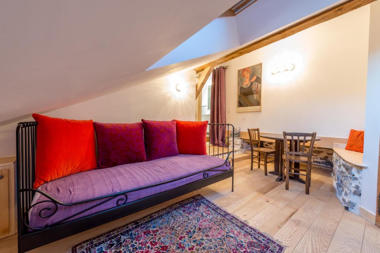 Au Cheval Blanc - Appartements Et Chambres D'Hotes Albertville Exteriér fotografie
