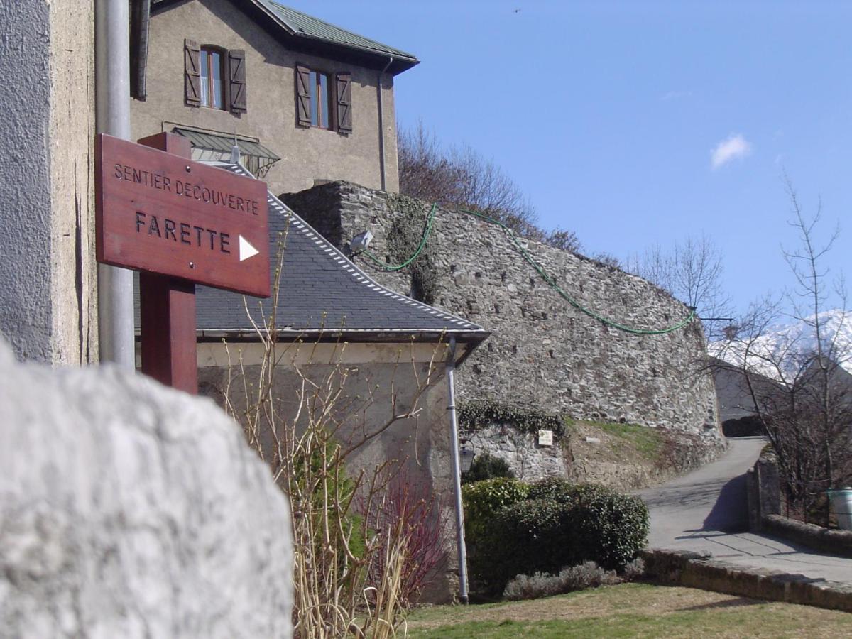 Au Cheval Blanc - Appartements Et Chambres D'Hotes Albertville Exteriér fotografie