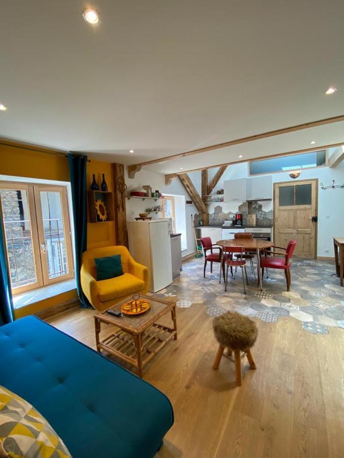 Au Cheval Blanc - Appartements Et Chambres D'Hotes Albertville Exteriér fotografie