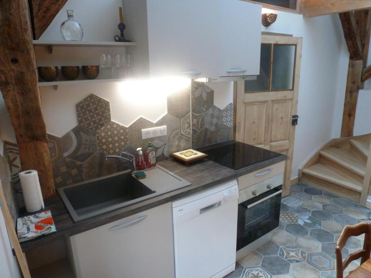 Au Cheval Blanc - Appartements Et Chambres D'Hotes Albertville Exteriér fotografie